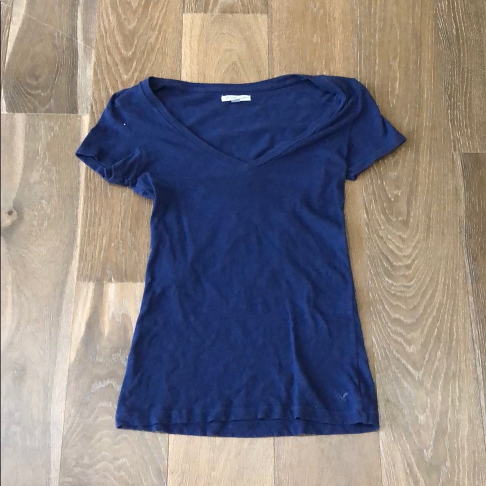 American Eagle Vneck size small